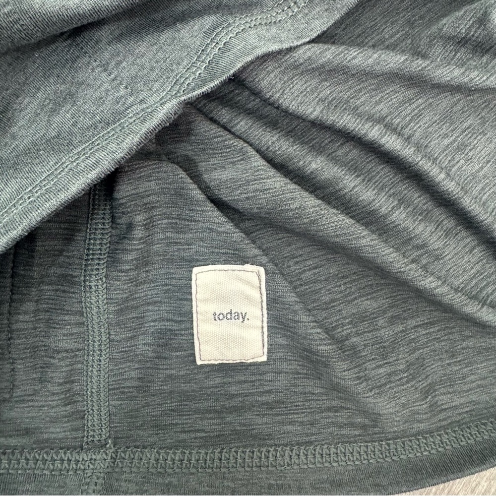 Vuori Ease Performance Half Zip Pullover Charcoal… - image 10
